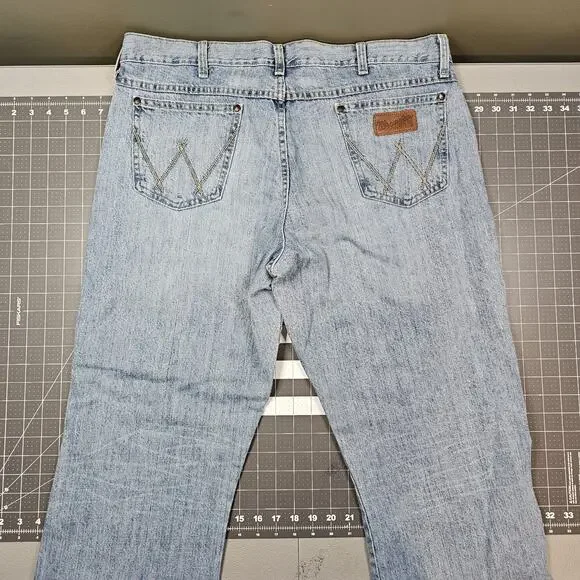 Wrangler Retro Jeans 38x31 Relaxed Boot Cut Cowboy Western Grunge Light Wash - Picture 6 of 14